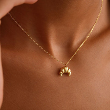 Charming Croissant Pendant Necklace - Dainty Personalized Jewelry | Custom Necklaces & Gifts