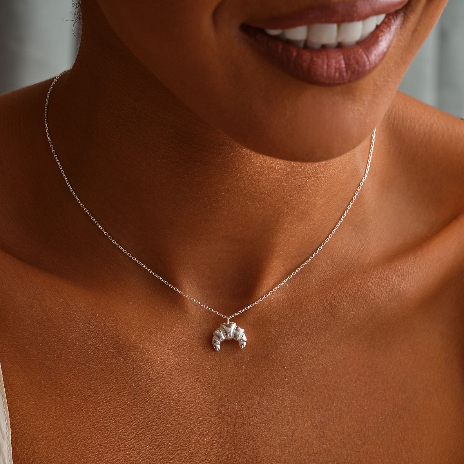 Charming Croissant Pendant Necklace - Dainty Personalized Jewelry | Custom Necklaces & Gifts