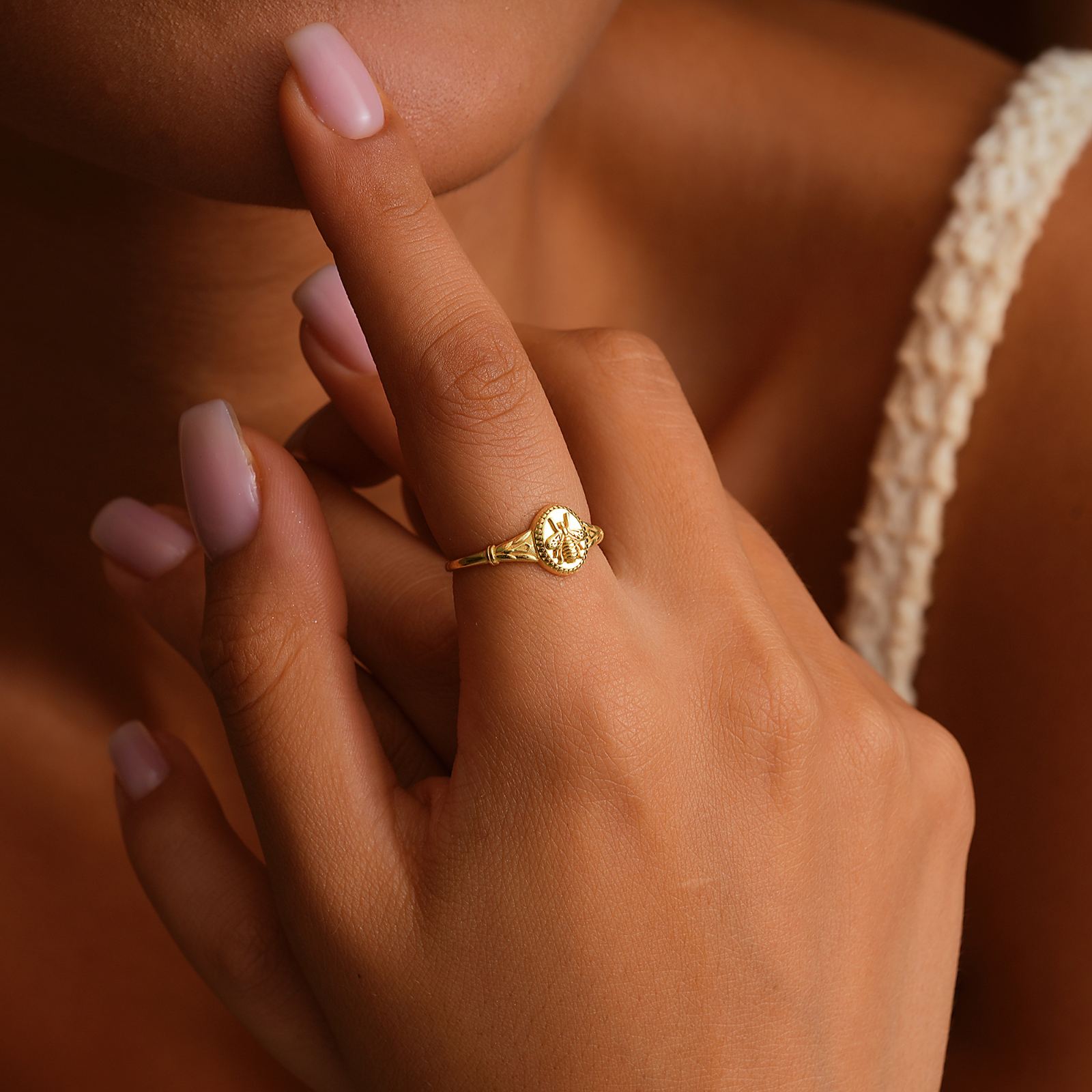 Elegant Sterling Silver Bee Signet Ring - Dainty Personalized
