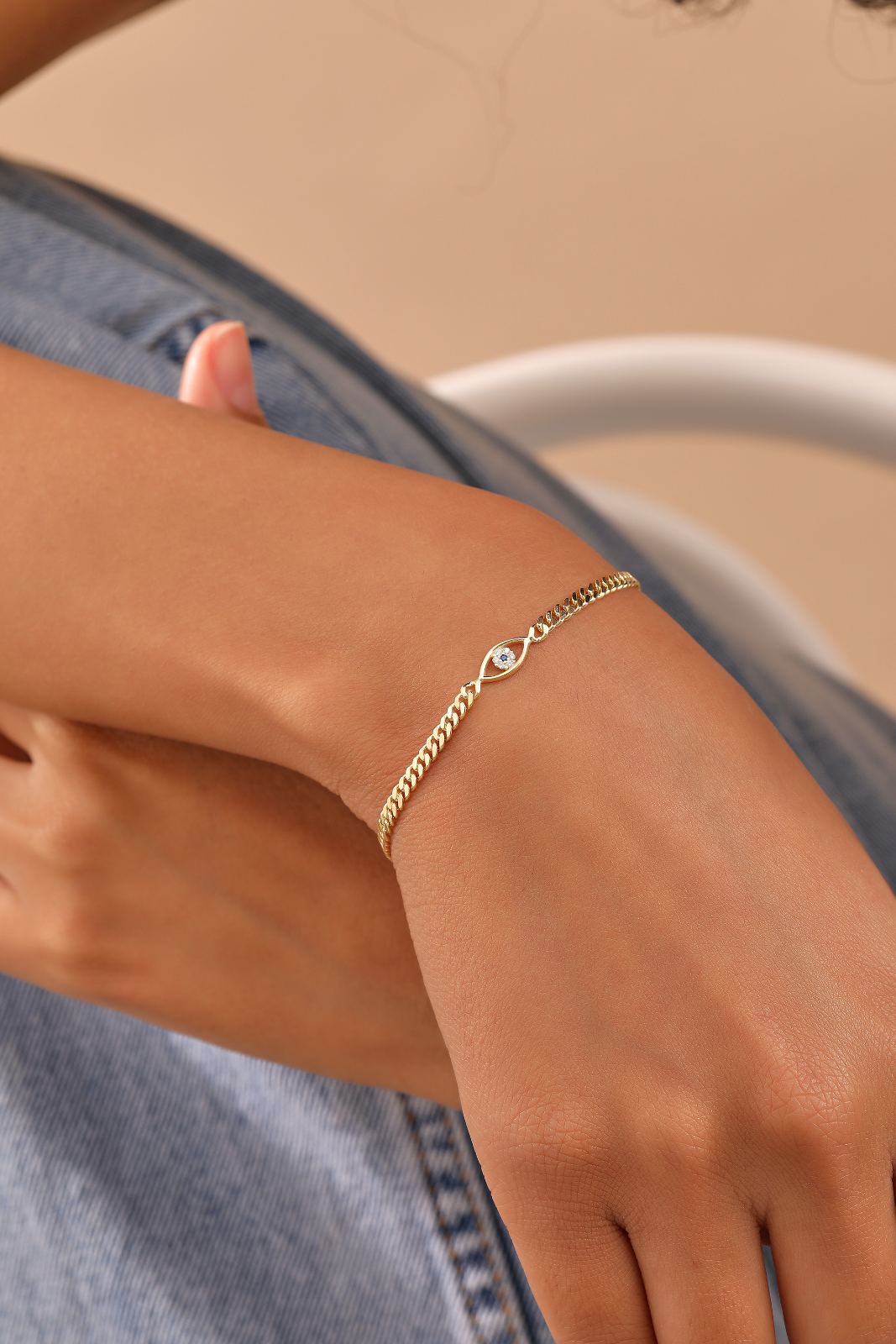 Elegant Sterling Silver Evil Eye Figaro Bracelet - Dainty Personalized Jewelry | Custom Necklaces & Gifts