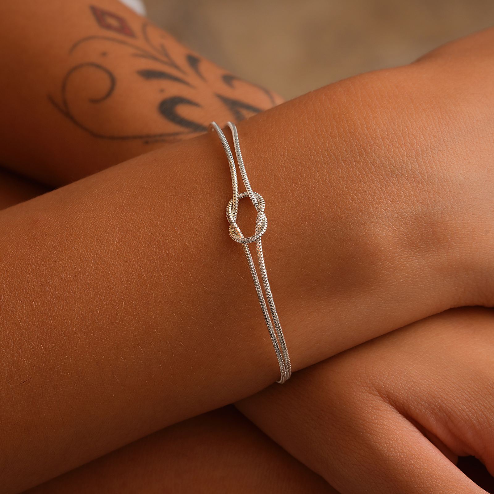 Elegant Sterling Silver Love Knot Bracelet - Dainty Personalized Jewelry | Custom Necklaces & Gifts