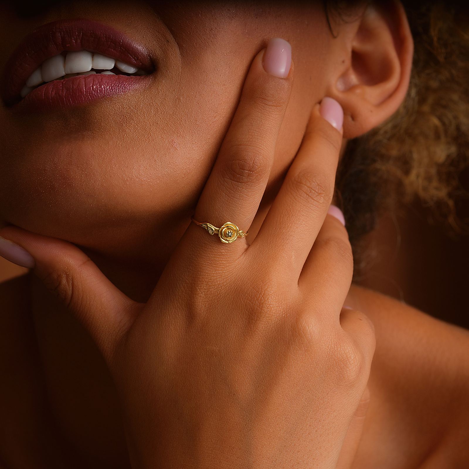 Minimalist Peridot Gemstone Birth Flower Ring - Dainty Personalized
