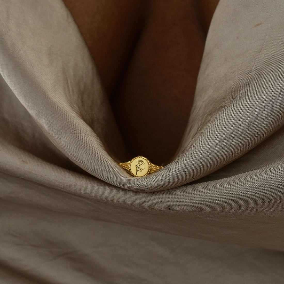 Personalized Birth Flower Signet Ring - Dainty Personalized Jewelry | Custom Necklaces & Gifts