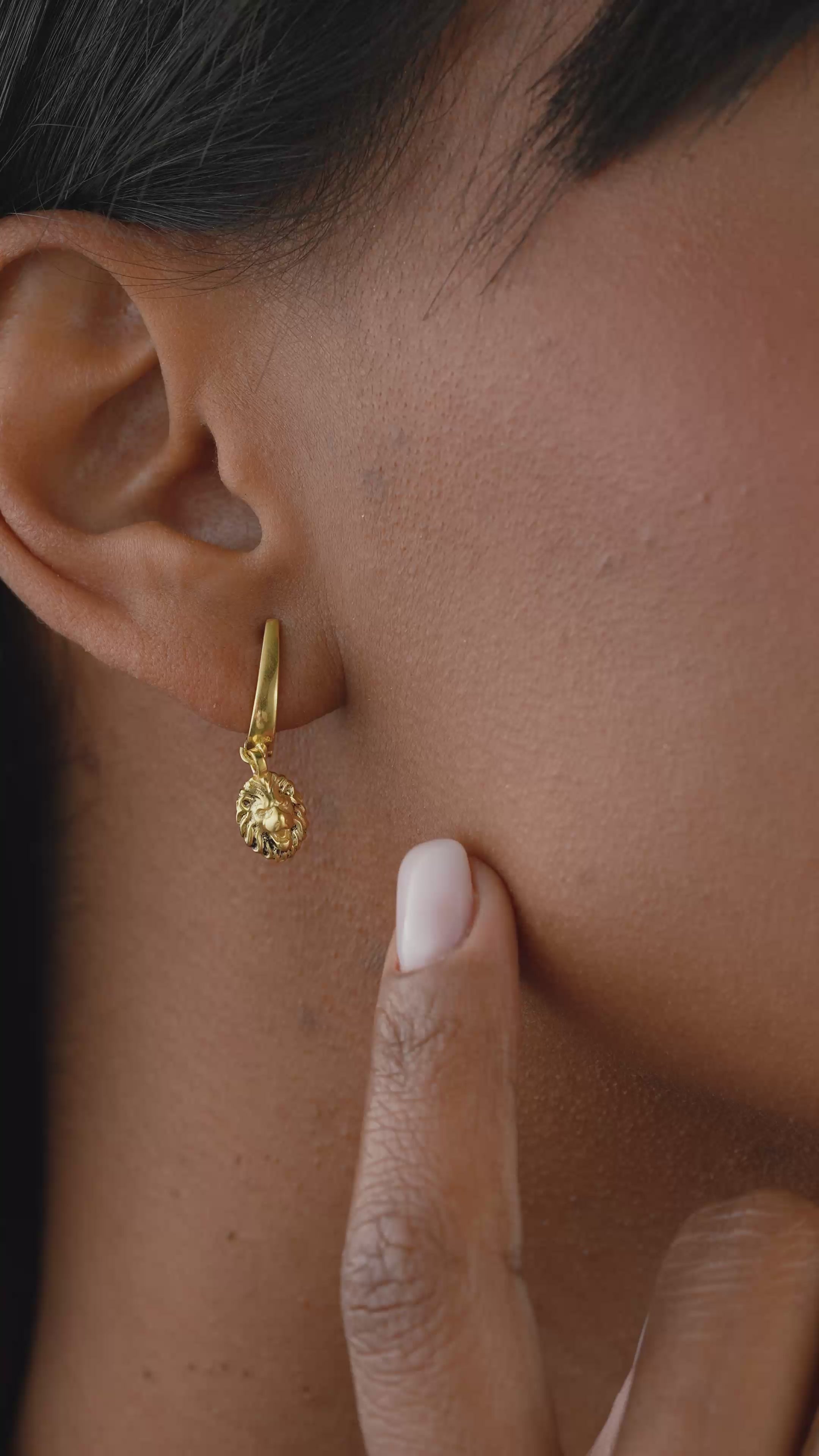 Stylish Lion Dangle Huggie Hoop Earrings